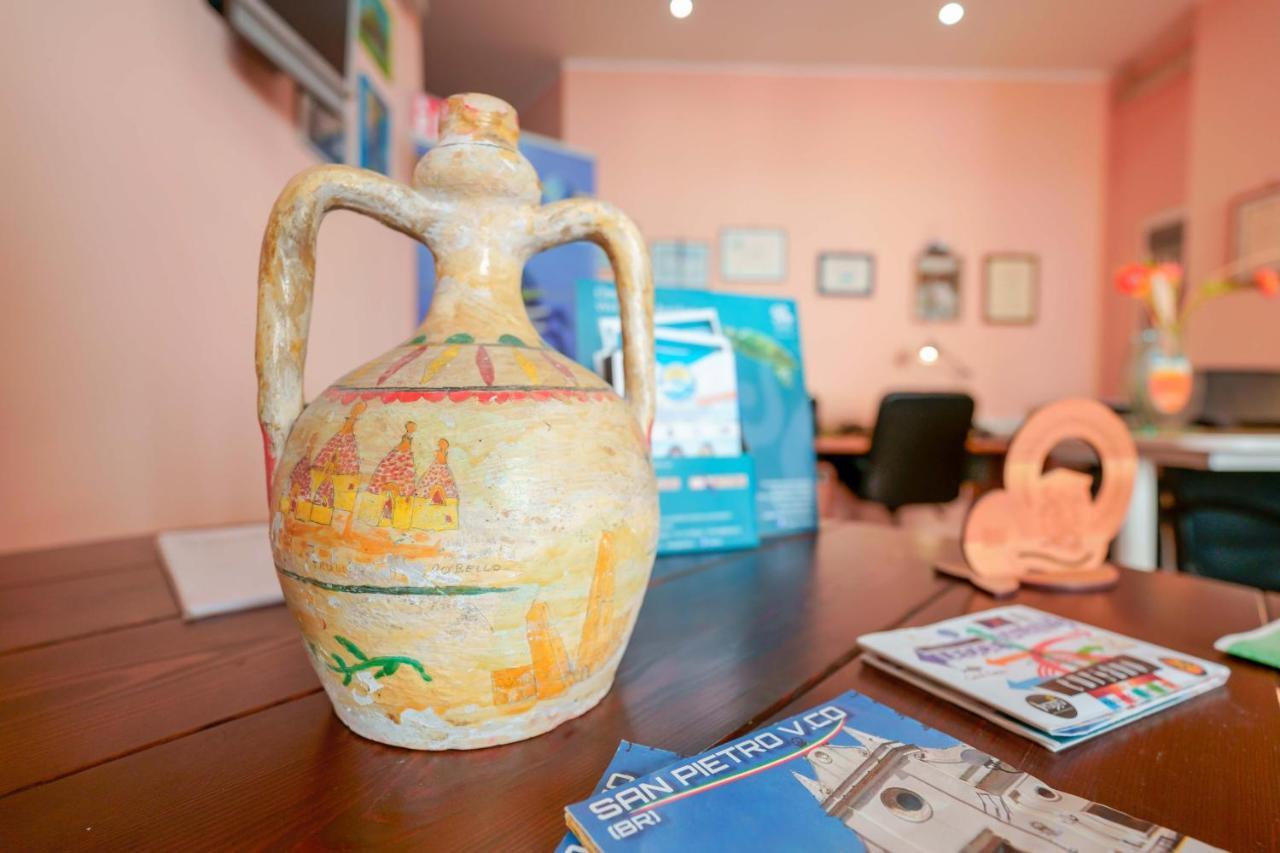 Bed And Breakfast Cairoli Exclusive Room San Pietro Vernotico Bagian luar foto