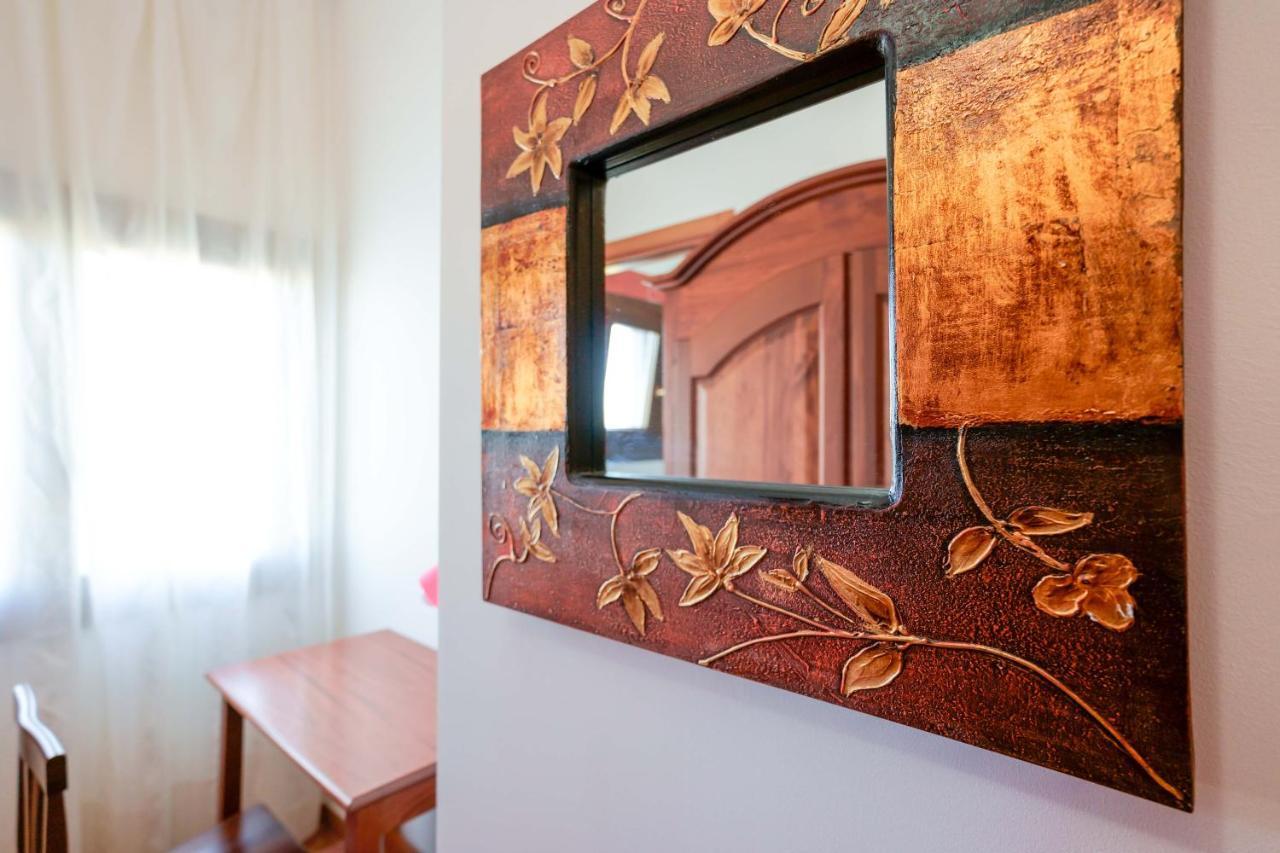 Bed And Breakfast Cairoli Exclusive Room San Pietro Vernotico Bagian luar foto