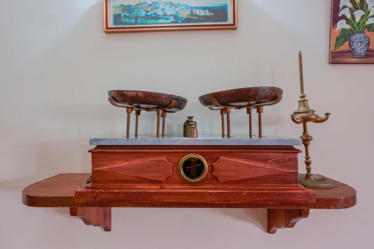 Bed And Breakfast Cairoli Exclusive Room San Pietro Vernotico Bagian luar foto