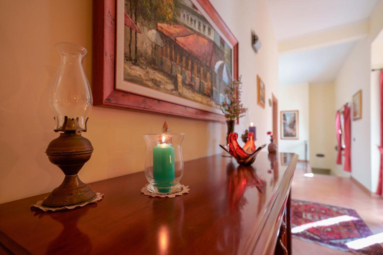 Bed And Breakfast Cairoli Exclusive Room San Pietro Vernotico Bagian luar foto