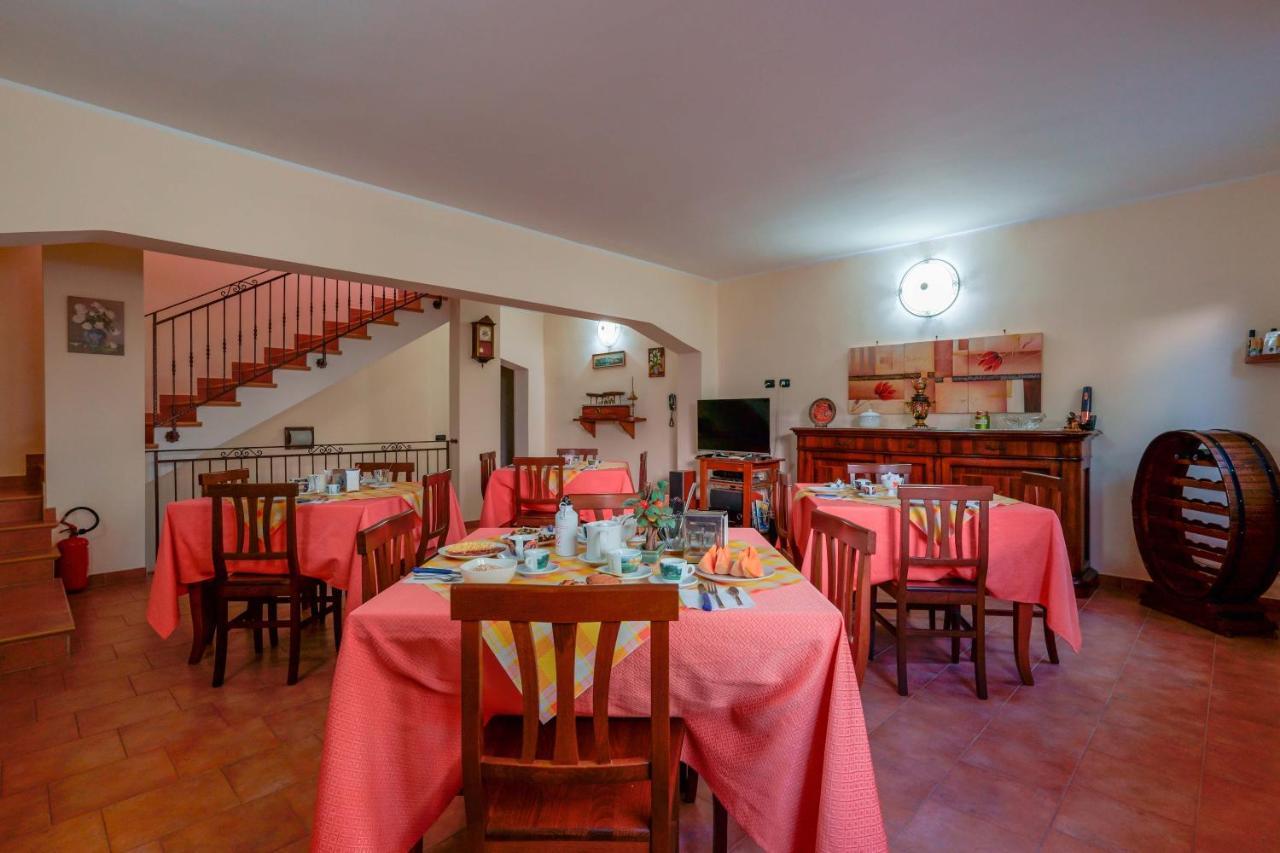Bed And Breakfast Cairoli Exclusive Room San Pietro Vernotico Bagian luar foto
